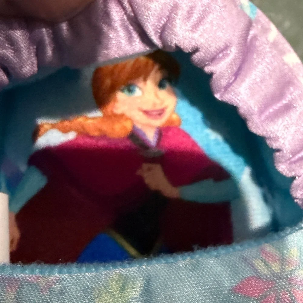 Toddler Frozen Light Up  Slippers -Small 5/6
